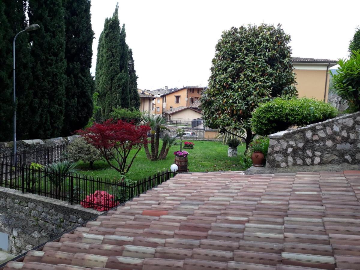 Villa Giardino Dei Limoni à Toscolano Maderno Extérieur photo