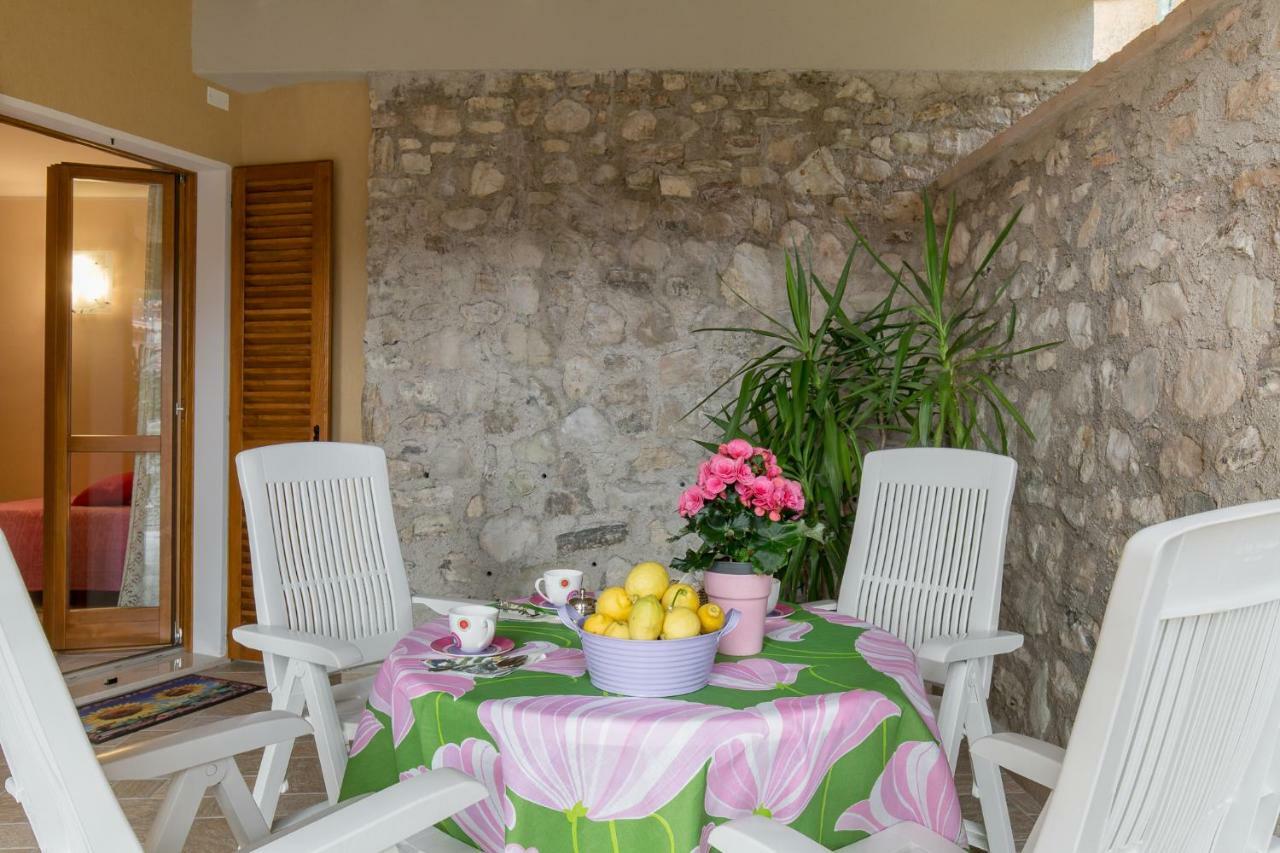 Villa Giardino Dei Limoni à Toscolano Maderno Extérieur photo